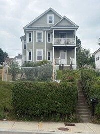 Building Photo - 616 Franklin St