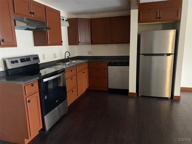 Building Photo - 41 Peat Bed Rd