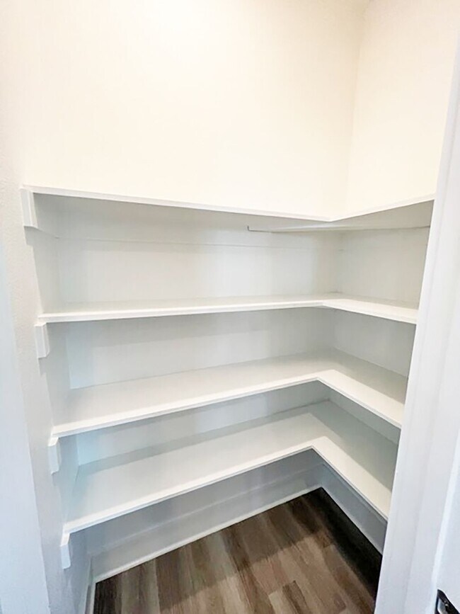 Building Photo - 3621 Bonnie Brae St