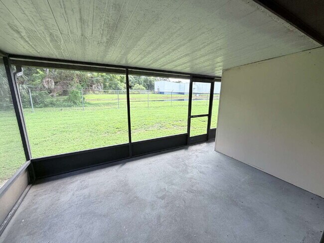 Building Photo - 3213 Julia Ct