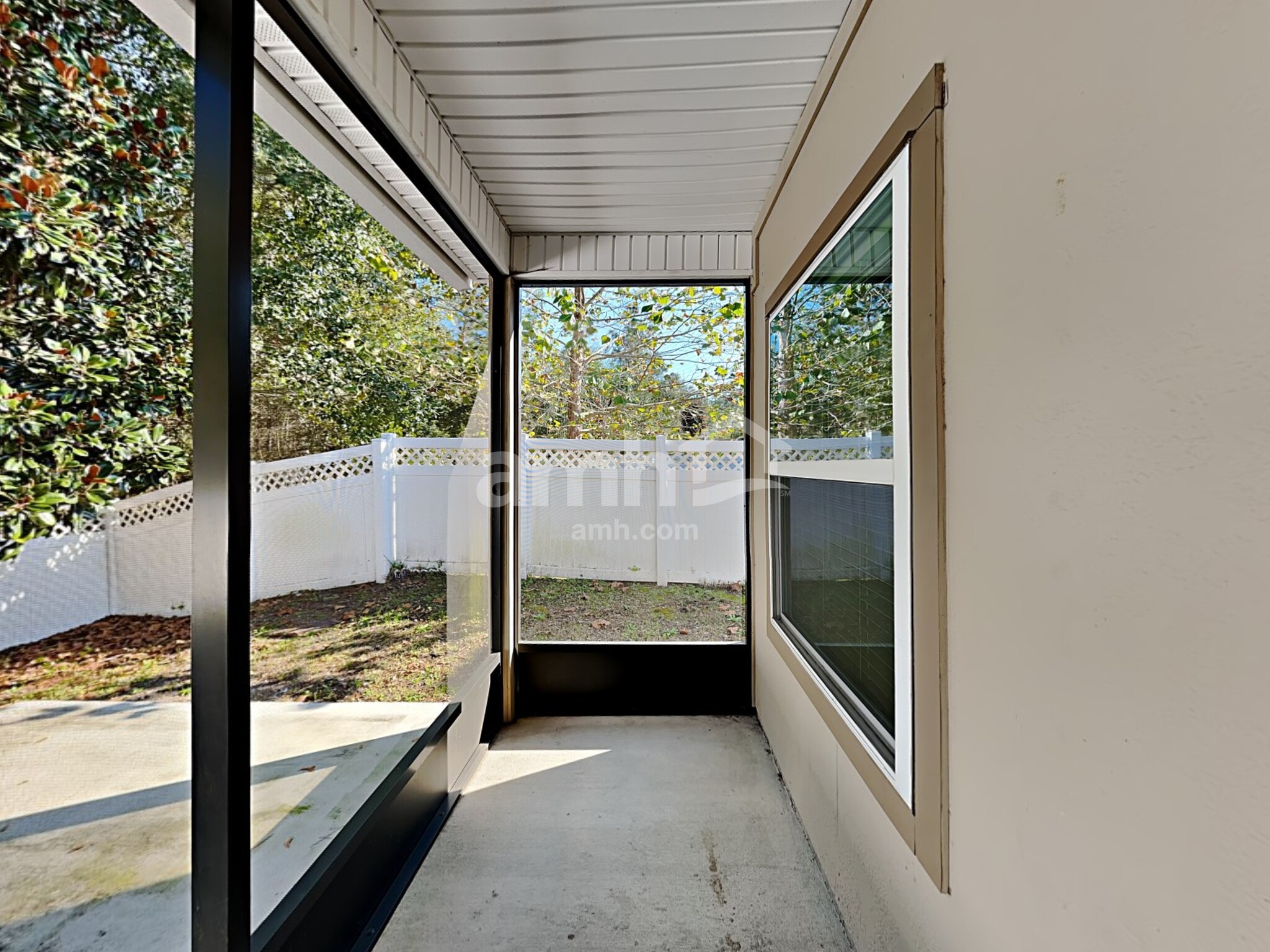 Building Photo - 556 Drysdale Dr