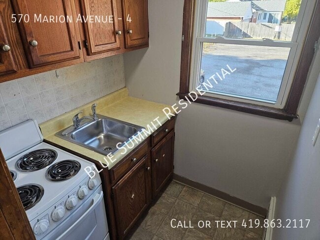 Building Photo - 570 Marion Ave