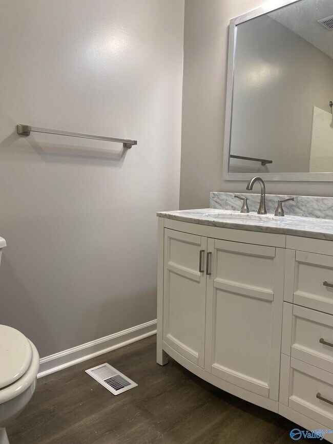 Building Photo - 4411 McClain Ln NW