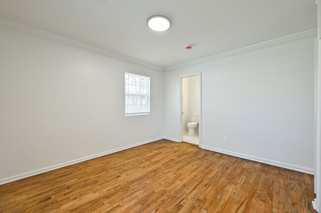 Building Photo - 416 Betty Ln