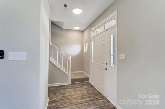 Building Photo - 9839 Brawley Ln