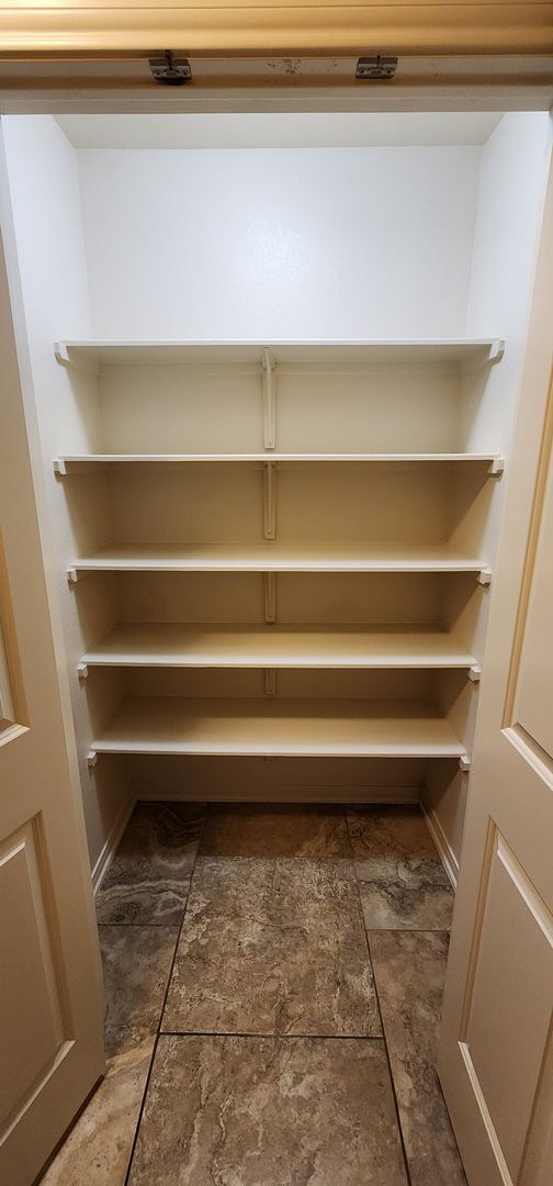 Building Photo - 3 Bed / 2 Bath Duplex - Bunny Trail Area - Text 201-231-7228