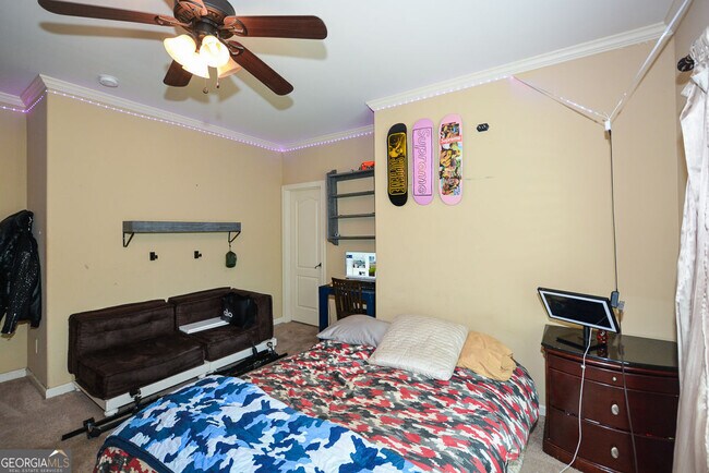 Building Photo - 2210 Spalding Dr