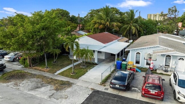 Building Photo - 3507 SW 25th Ter