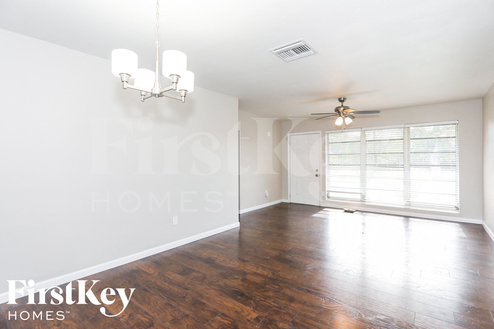 Building Photo - 16025 SW 99th Ave