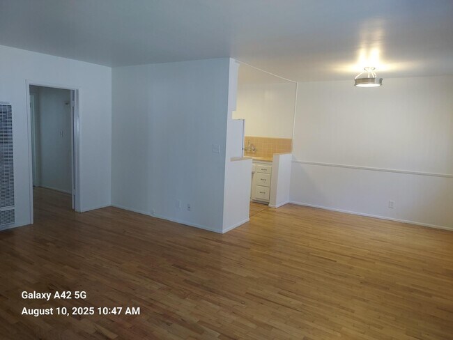 Building Photo - 11100-11126 National Blvd