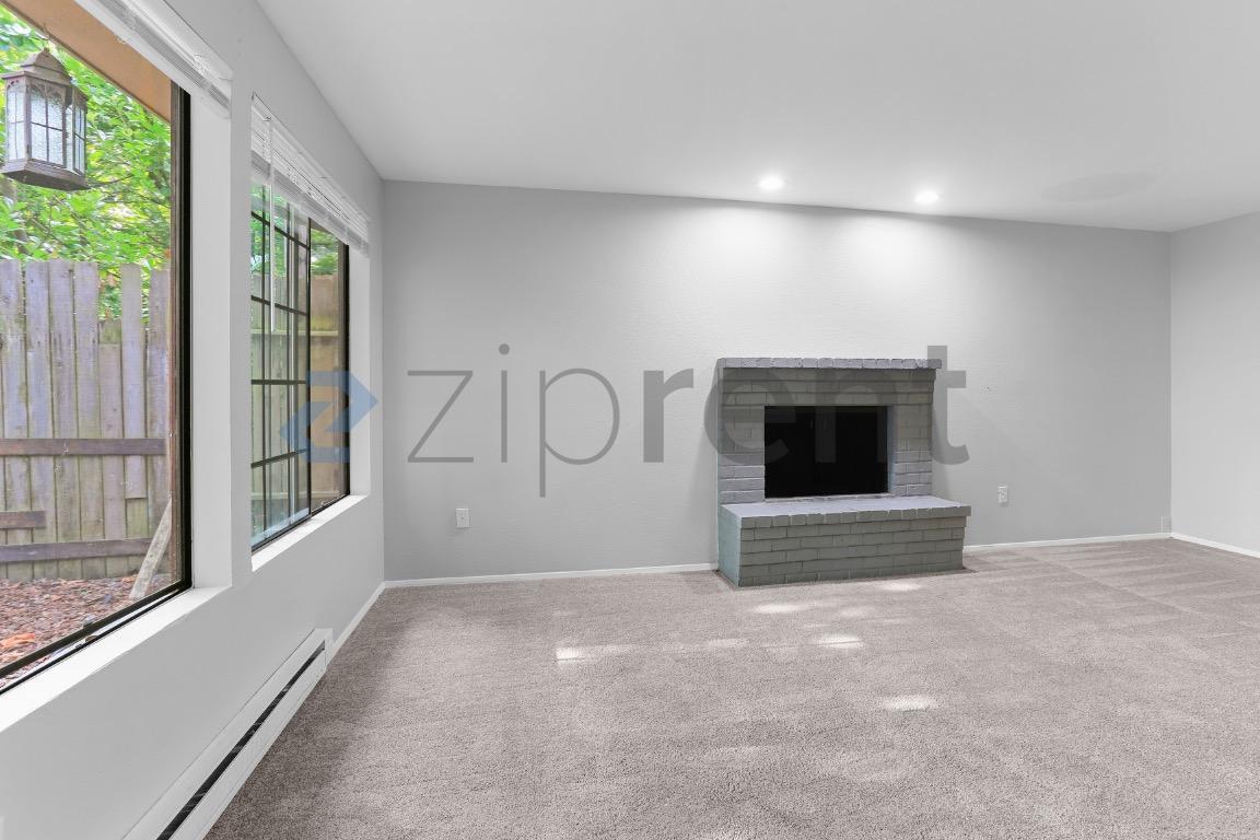 Building Photo - Unit