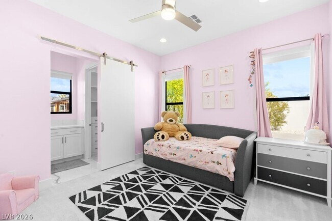 Building Photo - 4315 N Dapple Gray Rd