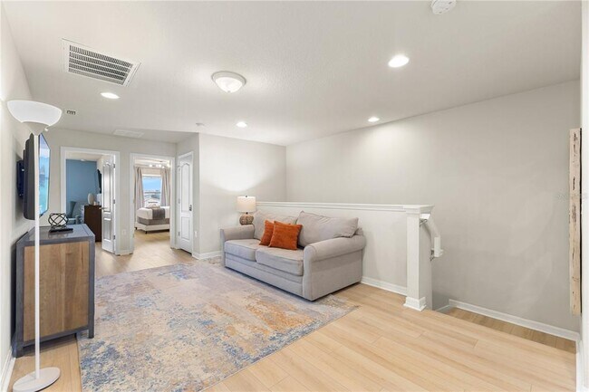 Building Photo - 1905 Majorca Dr