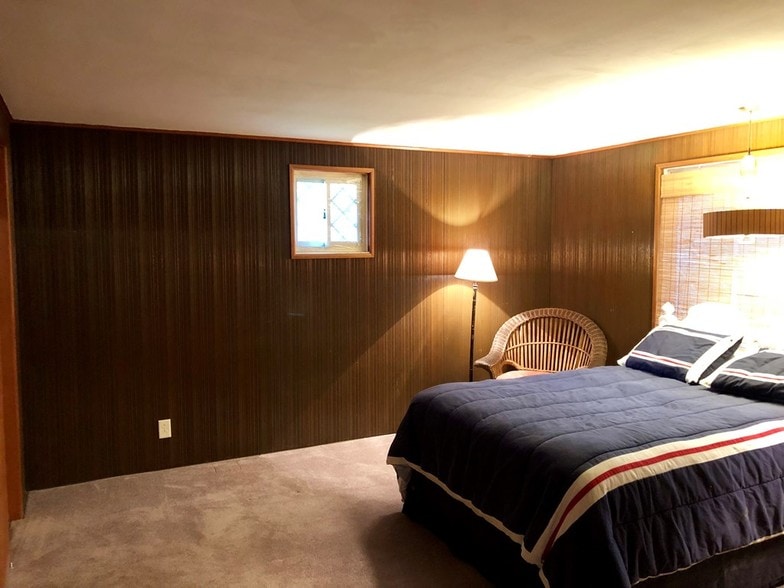 Large bedroom - 2089 Louisa Ave
