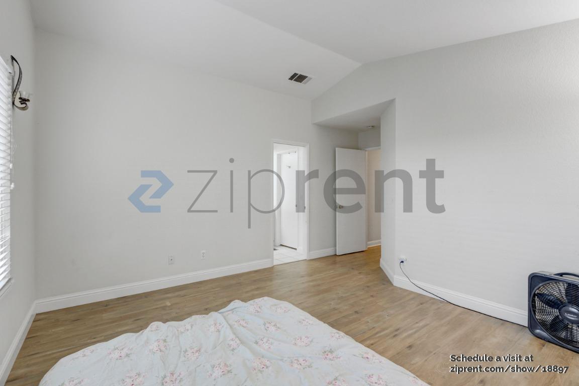 Building Photo - 4533 Silvercrest Way