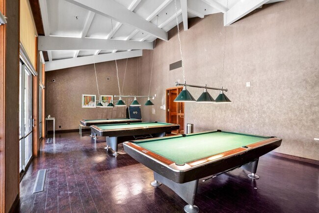 Building Photo - 470 N Civic Dr