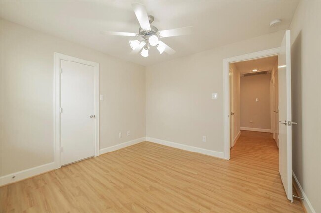 Building Photo - 3718 Main Aspen Dr