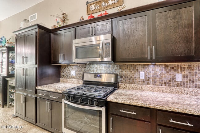 Building Photo - 13102 Cozy Cove Ave
