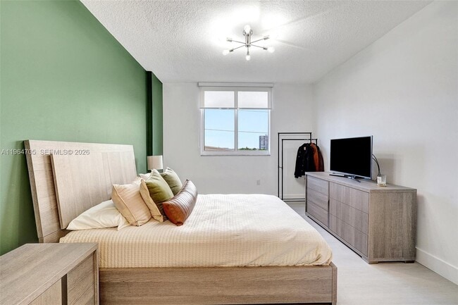 Building Photo - 18800 NE 29th Ave