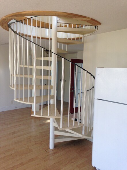 Building Photo - 149 James Ave