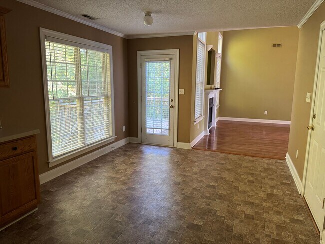 Building Photo - Available to show!
