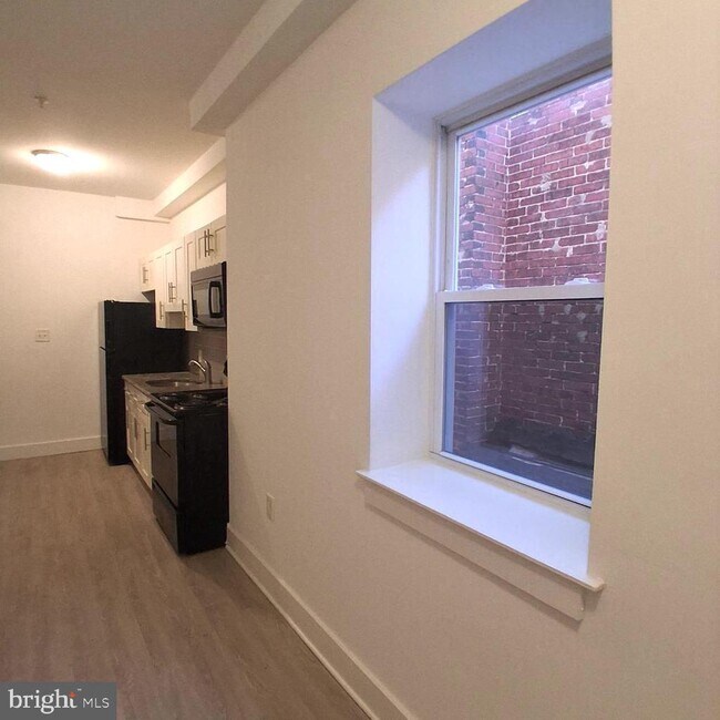 Building Photo - 6104 Market St