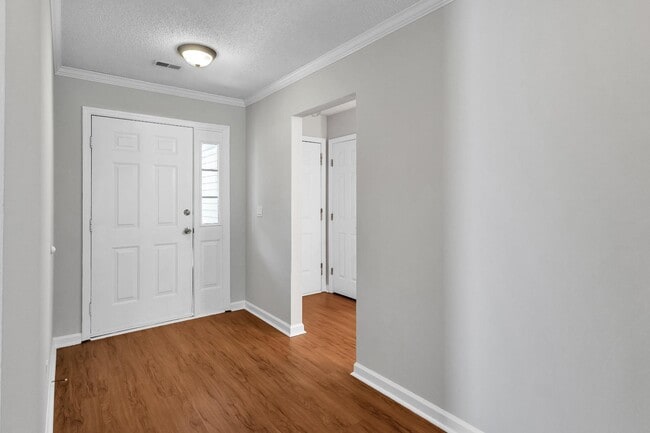 Building Photo - 129 Kingsbridge Dr