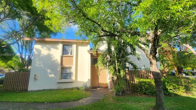 Primary Photo - 11483 SW 109th Rd