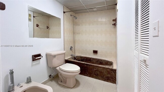 Building Photo - 1650 SW 125th Ct
