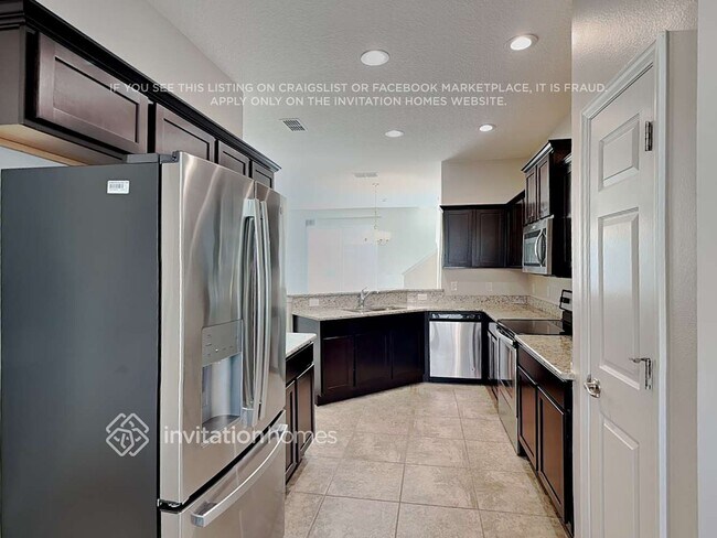 Building Photo - 3596 Sanctuary Dr