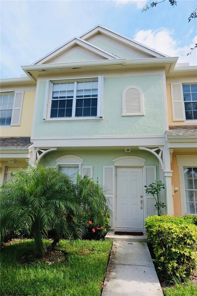 Building Photo - 16755 Hemingway Dr