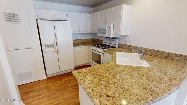 Building Photo - 177 Via Colinas