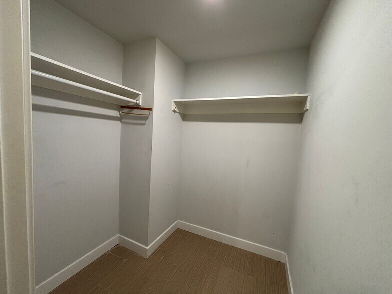 Building Photo - 2431 N Hancock St