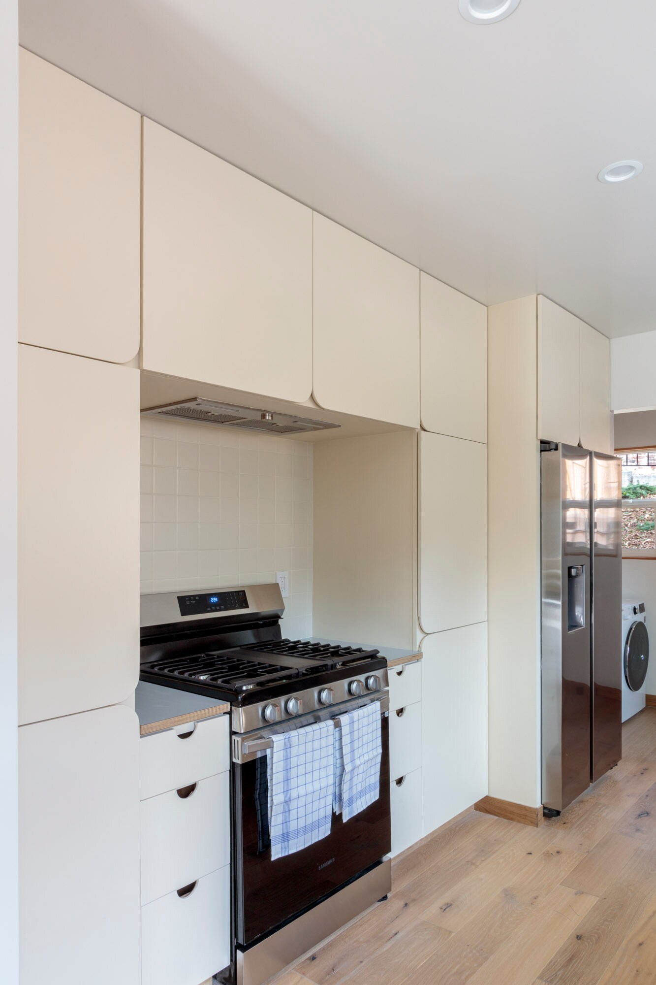 Building Photo - 3361 Hamilton Way