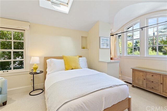 Building Photo - 2310 Bowdoin St