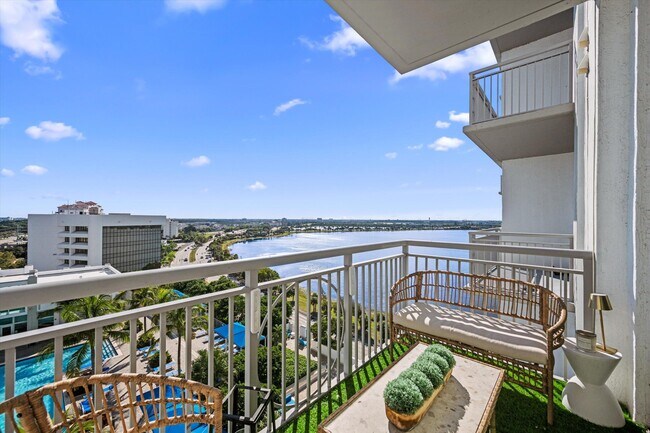 Building Photo - 300 S Australian Ave