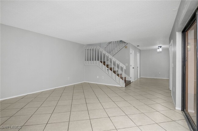 Building Photo - 17989 San Juan Ct SE