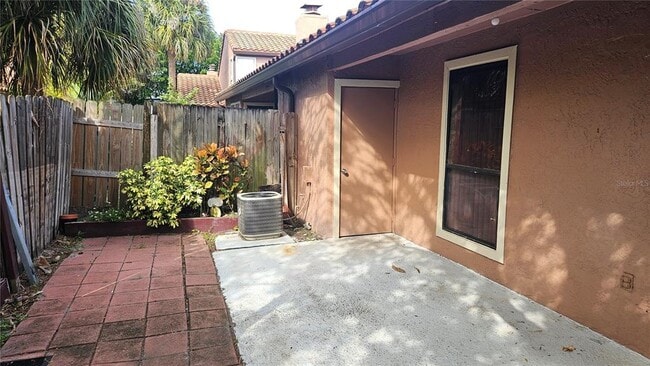 Building Photo - 616 Montego Bay Ct