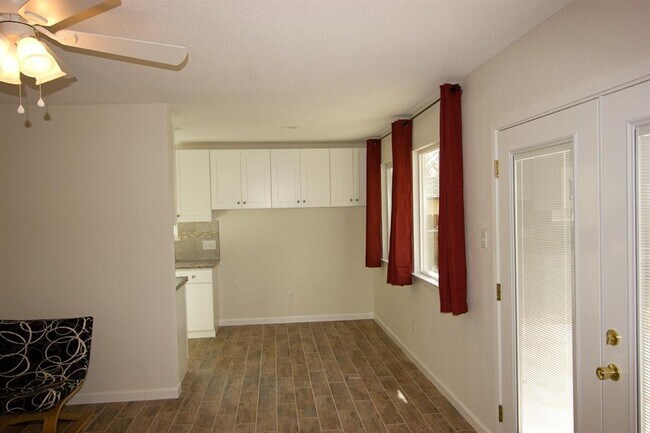 Building Photo - 6110 Wing Feather Dr