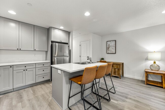 Building Photo - BRAND NEW! Modern Townhomes-Amazing Locati...