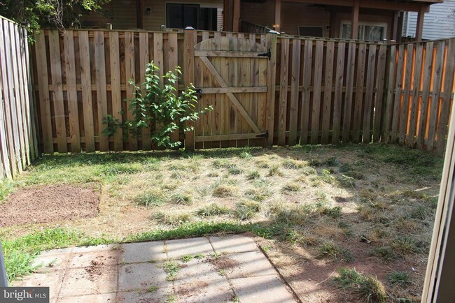 Building Photo - 6719 Emmanuel Ct