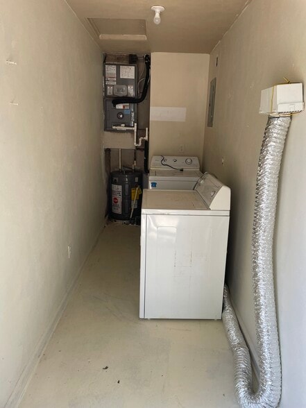 Building Photo - 627 92nd Ave N