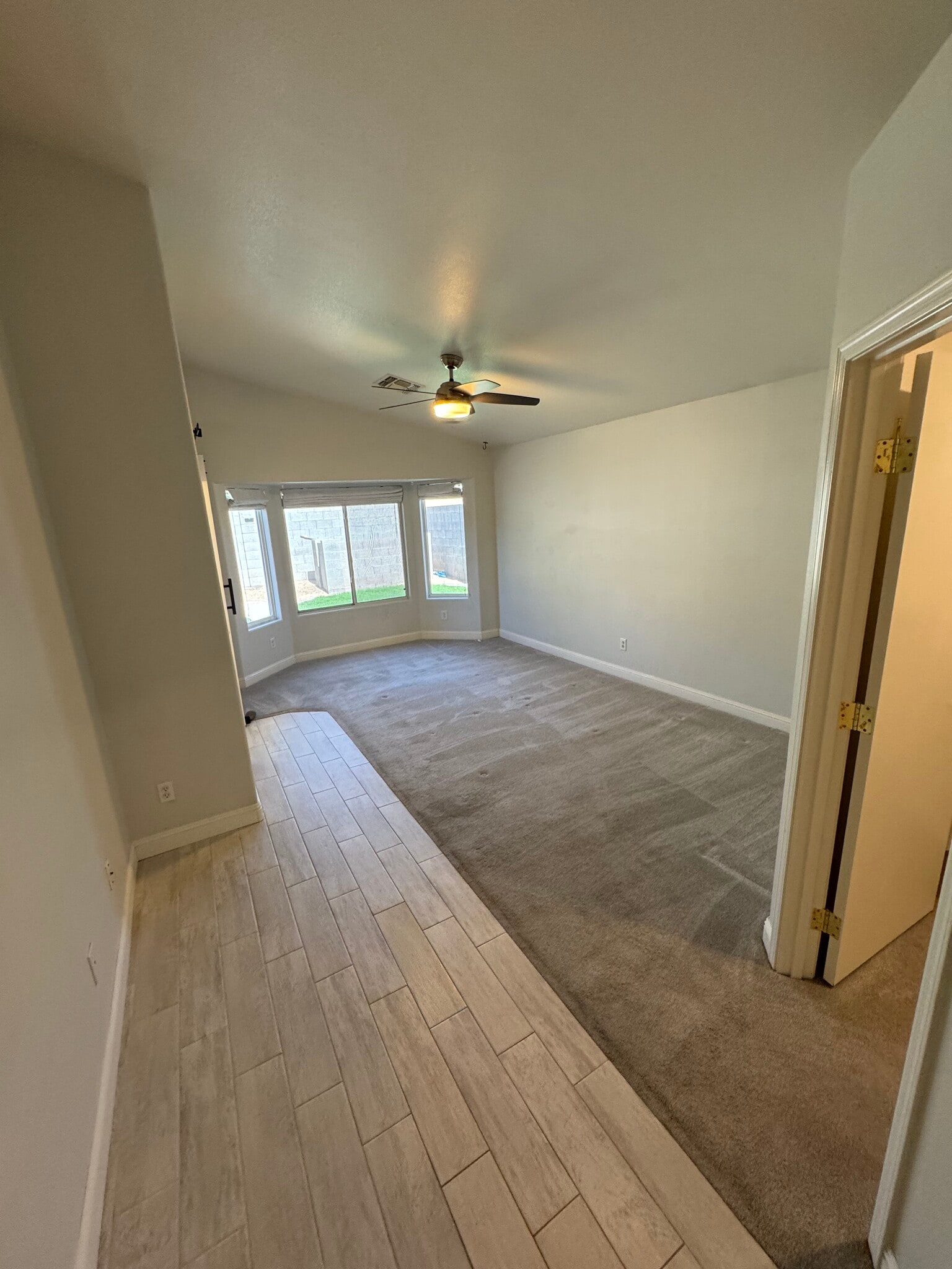 Building Photo - 21469 N 79th Dr