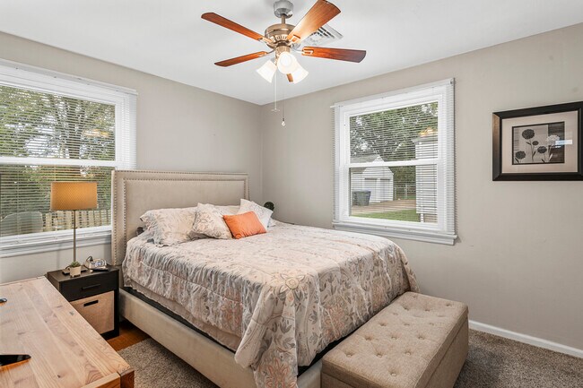 Building Photo - 6620-22 Wise Ave