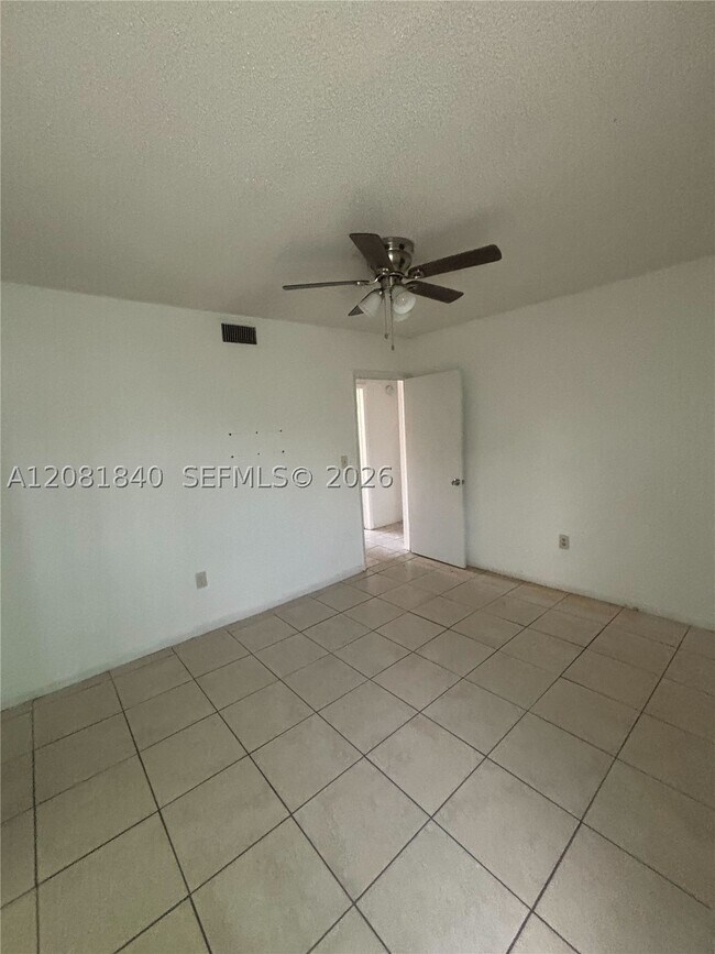 Building Photo - 15813 NW 38th Pl