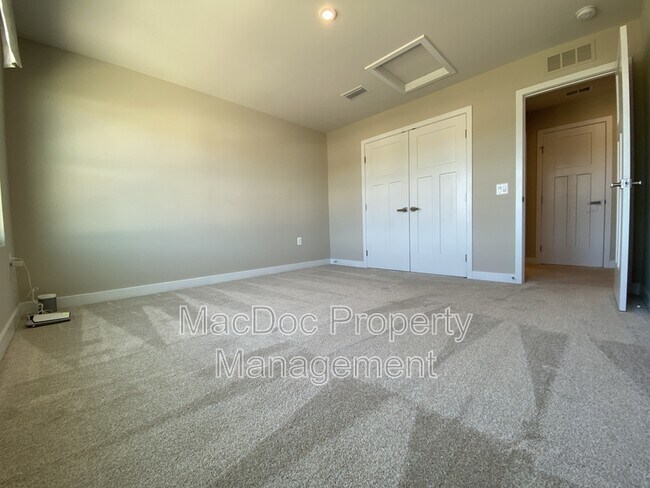 Building Photo - 18422 Centennial Cir