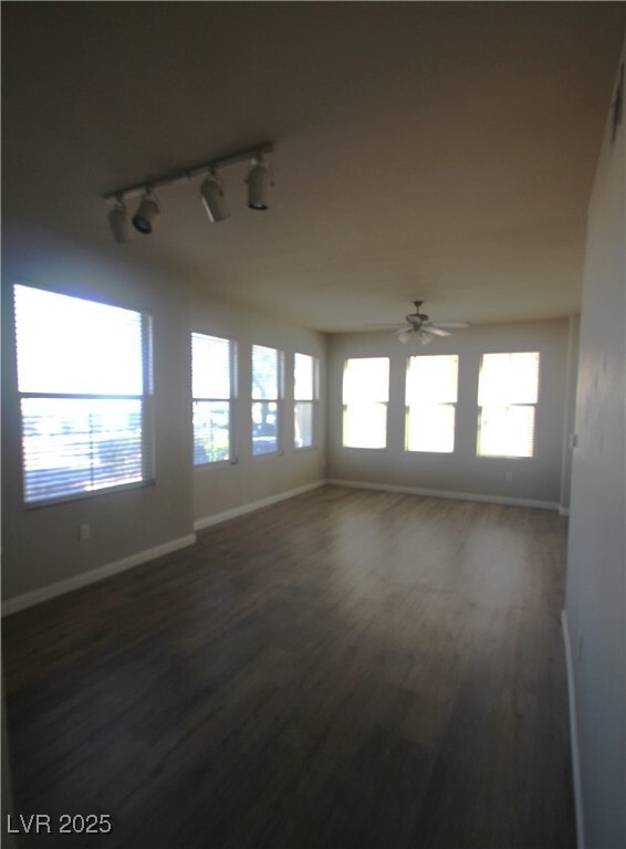 Building Photo - 10550 W Alexander Rd