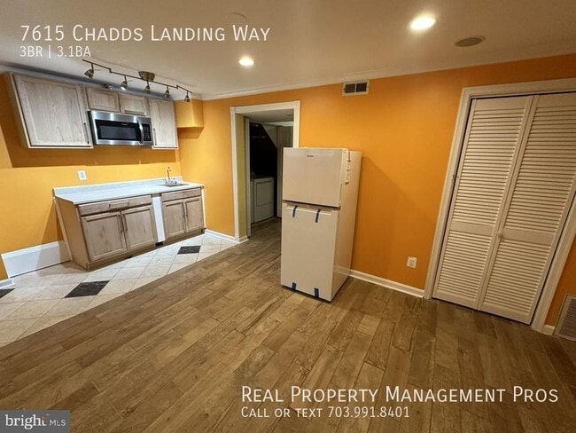 Building Photo - 7615 Chadds Landing Way