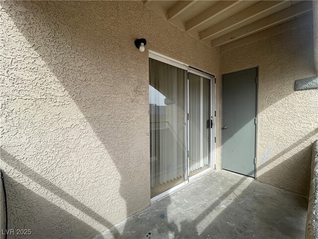 Building Photo - 5220 Mission Carmel Ln