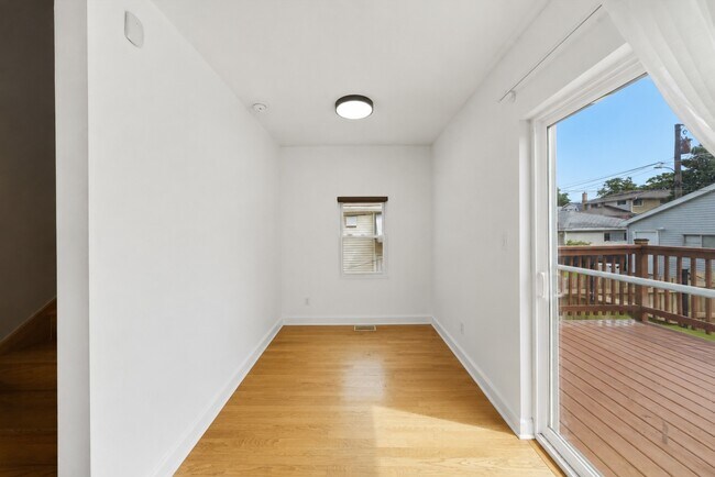 Building Photo - 2231 N 75th Ave